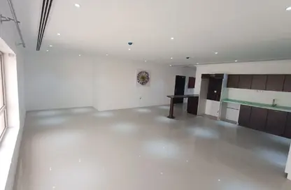 Apartment - 2 Bedrooms - 2 Bathrooms for rent in Hidd - Muharraq Governorate