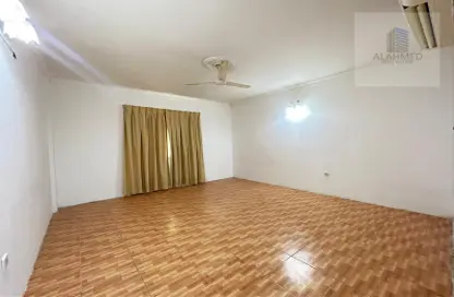 Empty Room image for: Apartment - 2 Bedrooms - 2 Bathrooms for rent in Al Juffair - Capital Governorate, Image 1
