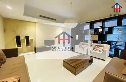 Apartment - 3 Bedrooms - 4 Bathrooms for rent in Mahooz - Manama - Capital Governorate
