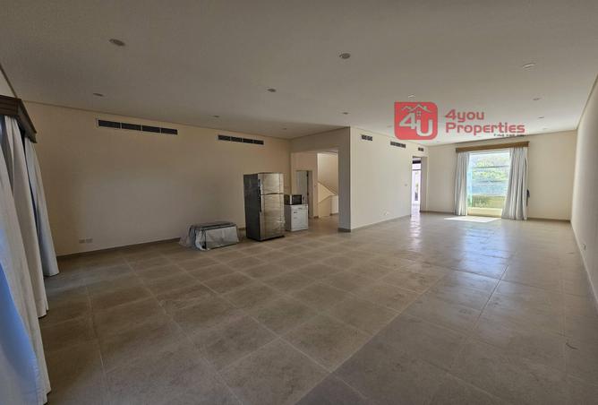 966495 - Property Image 2