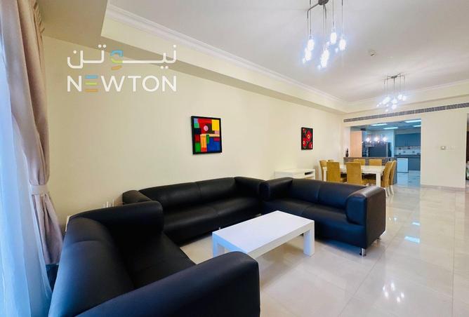 983608 - Property Image 2