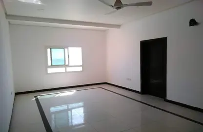 Apartment - 3 Bedrooms - 3 Bathrooms for rent in Hidd - Muharraq Governorate