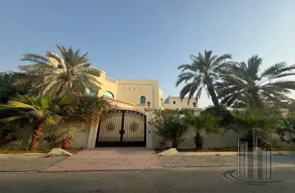 فيلا - 4 غرف نوم - 6 حمامات للبيع في سار - المحافظة الشمالية