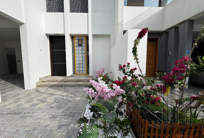 985180 - Property Main Image