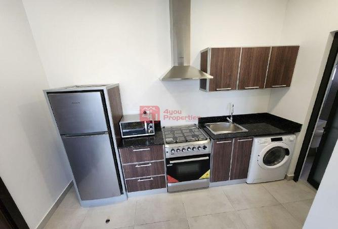 955427 - Property Image 3
