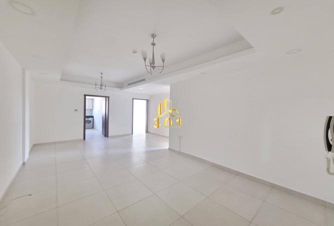 982304 - Property Main Image