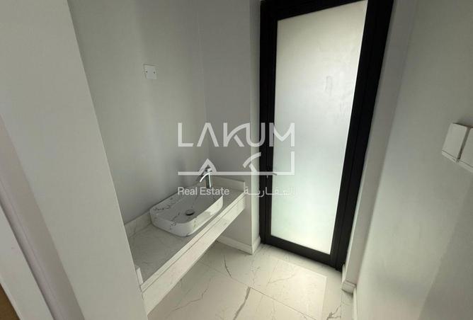 985079 - Property Image 2