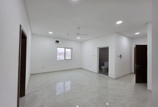 957343 - Property Image 2