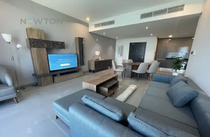 Living Room image for: Apartment - 1 Bedroom - 2 Bathrooms for rent in Sanabis - Manama - Capital Governorate, Image 1