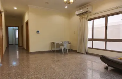 Apartment - 2 Bedrooms - 2 Bathrooms for rent in Hidd - Muharraq Governorate