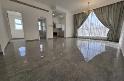 شقة - 2 غرف نوم - 2 حمامات للايجار في الجنبية - المحافظة الشمالية