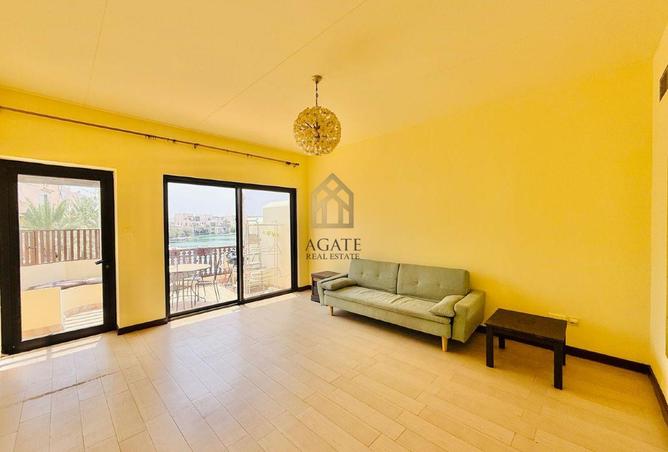 974636 - Property Image 2