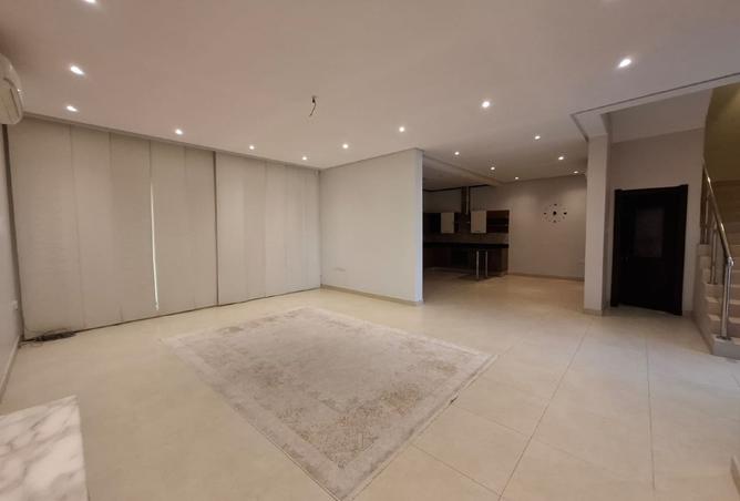 992190 - Property Image 3