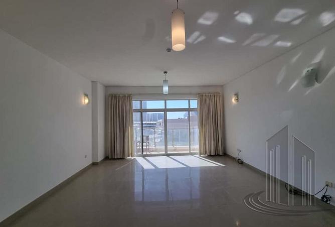 965223 - Property Image 3