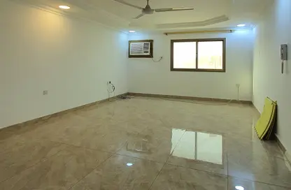 Apartment - 2 Bedrooms - 2 Bathrooms for rent in Hidd - Muharraq Governorate