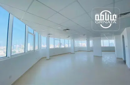 Empty Room image for: Office Space - Studio - 2 Bathrooms for rent in Um Al Hasam - Manama - Capital Governorate, Image 1