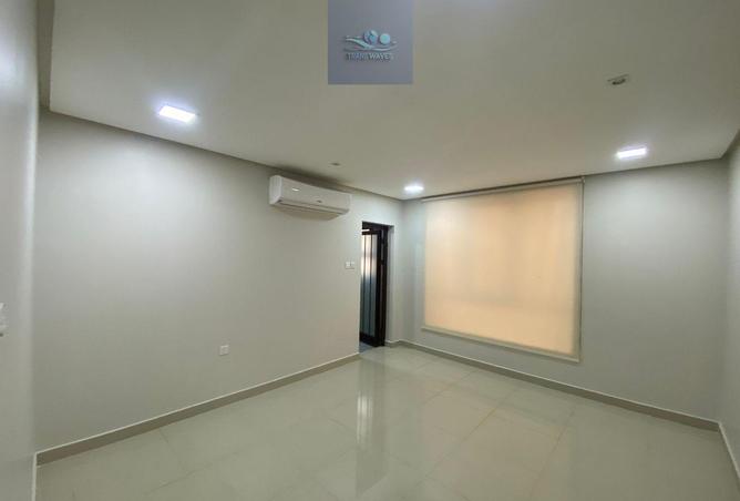 984011 - Property Image 3