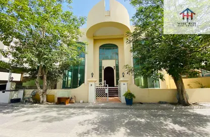 Villa - 5 Bedrooms - 5 Bathrooms for rent in Zinj - Manama - Capital Governorate