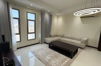 شقة - 2 غرف نوم - 2 حمامات للايجار في سار - المحافظة الشمالية