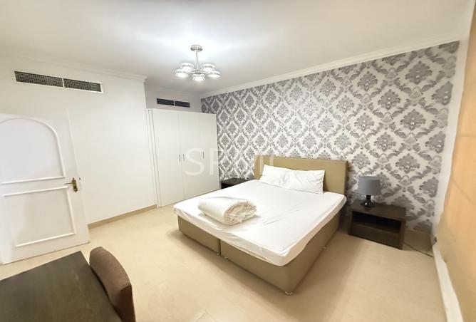 975744 - Property Image 2