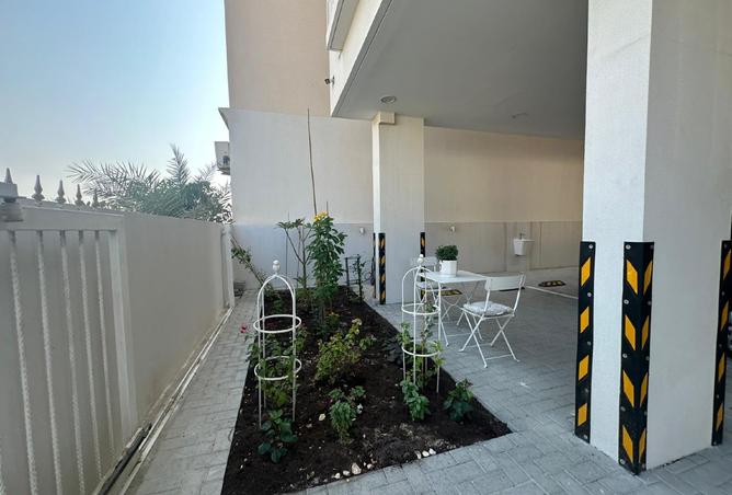 976497 - Property Image 2