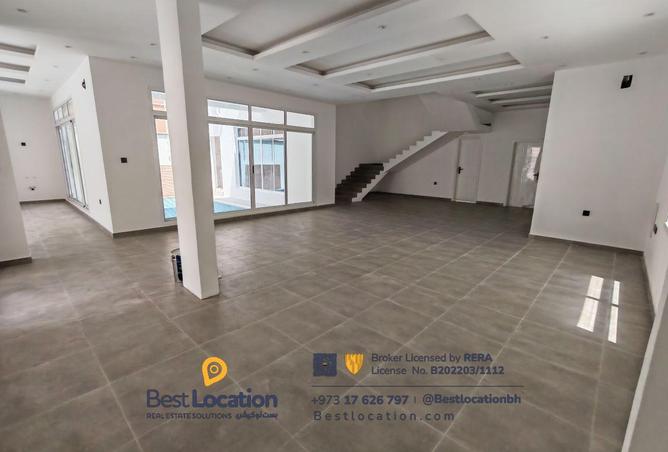 951081 - Property Image 2
