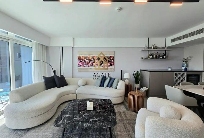 971160 - Property Image 2