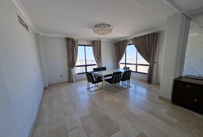 992221 - Property Image 2