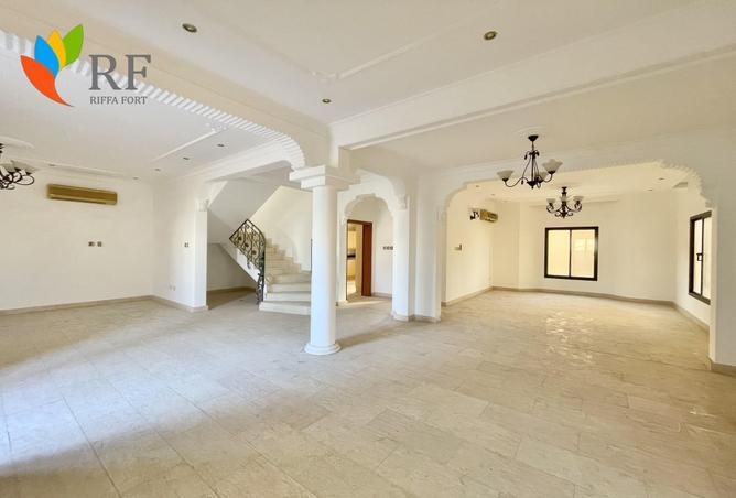 981811 - Property Image 2