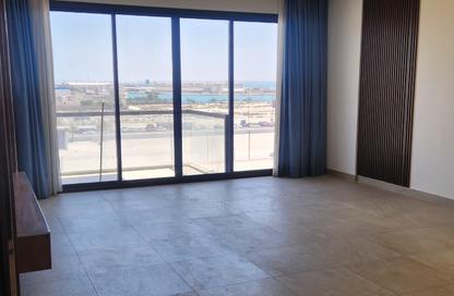 Apartment - 3 Bedrooms - 4 Bathrooms for rent in Hidd - Muharraq Governorate
