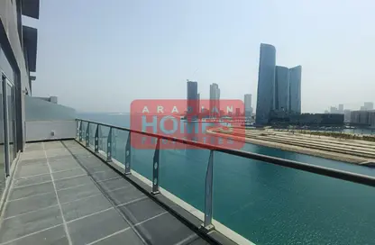 Apartment - 1 Bedroom - 3 Bathrooms for rent in Reef Island - Capital Governorate