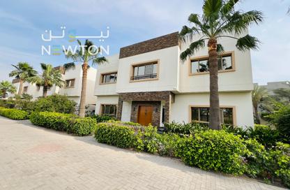 Villa - 5 Bedrooms - 4 Bathrooms for rent in Janabiya - Northern Governorate