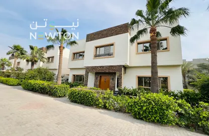 Villa - 5 Bedrooms - 4 Bathrooms for rent in Janabiya - Northern Governorate