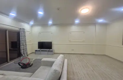 Apartment - 1 Bedroom - 2 Bathrooms for rent in Busaiteen - Muharraq Governorate