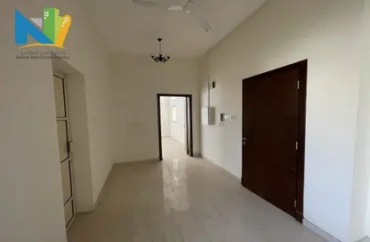 Hall / Corridor image for: Apartment - 2 Bedrooms - 2 Bathrooms for rent in Bu Kowarah - Riffa - Southern Governorate, Image 1