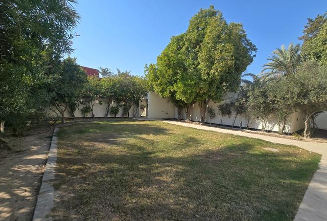 991848 - Property Image 2