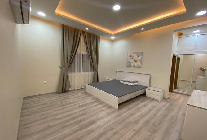 957456 - Property Image 2