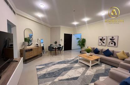 Apartment - 2 Bedrooms - 3 Bathrooms for rent in Busaiteen - Muharraq Governorate
