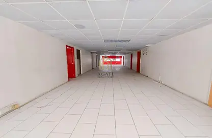 متجر - استوديو - 2 حمامات للايجار في المنامة - محافظة العاصمة