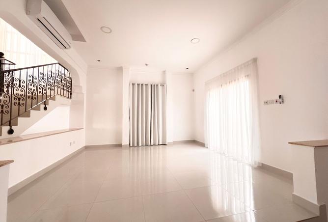 976138 - Property Image 3