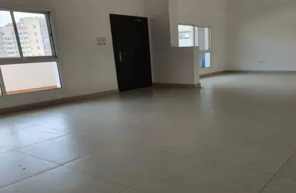 Apartment - 3 Bedrooms - 3 Bathrooms for rent in Hidd - Muharraq Governorate