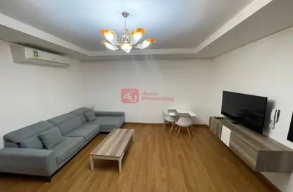 صورة لـ غرفة المعيشة شقة - غرفة نوم - 1 حمام للايجار في السيف - محافظة العاصمة ، صورة رقم 1