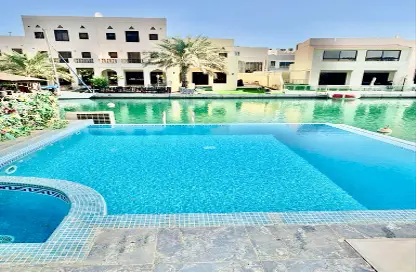 فيلا - 3 غرف نوم - 4 حمامات للايجار في أمواج - المحرق