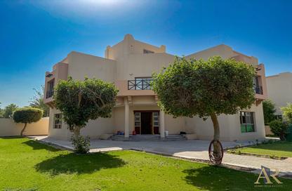 Compound - 4 Bedrooms - 5 Bathrooms for rent in Janabiya - Northern Governorate