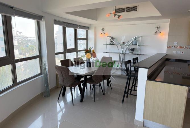 976588 - Property Image 3