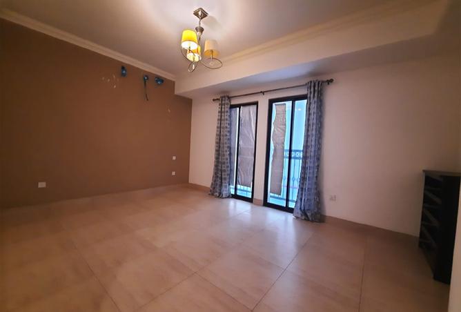 967567 - Property Image 2