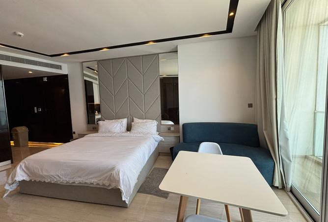 982709 - Property Image 3