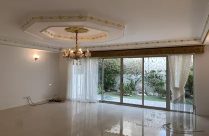 Empty Room image for: Villa - 4 Bedrooms - 5 Bathrooms for rent in Amwaj Avenue - Amwaj Islands - Muharraq Governorate, Image 1