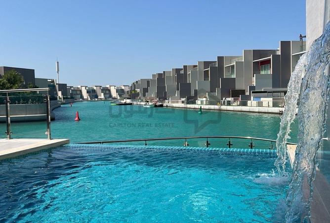 967431 - Property Image 2