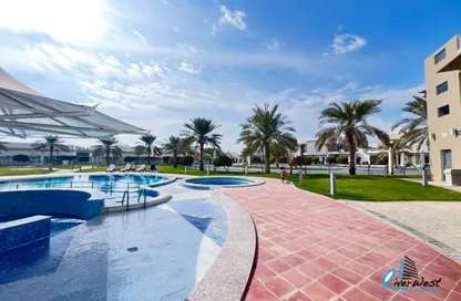 Villa - 5 Bedrooms - 6 Bathrooms for rent in Al Areen Development - Zallaq - Southern Governorate
